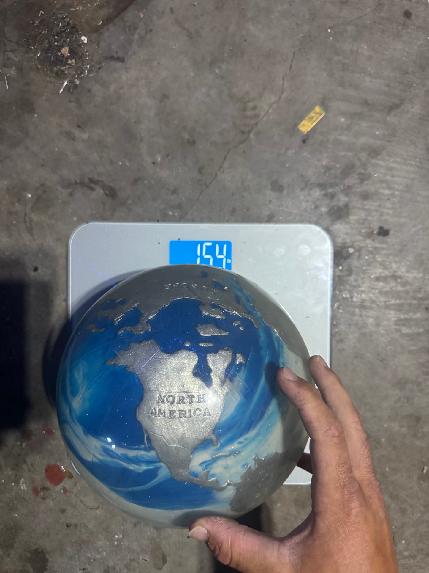 USED Lane Masters Globe (15LB)