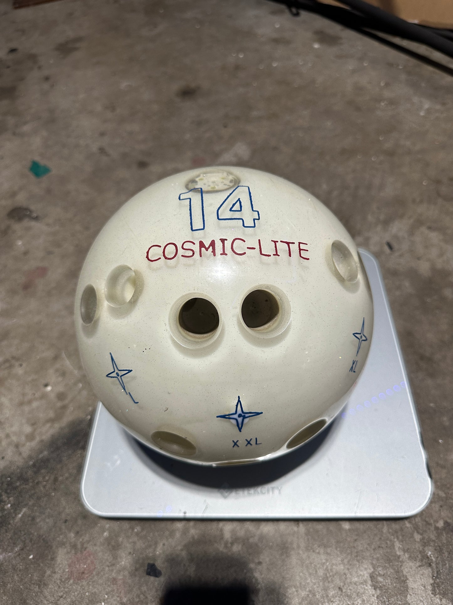 Cosmic Lite Bowling Ball (13.2LB)