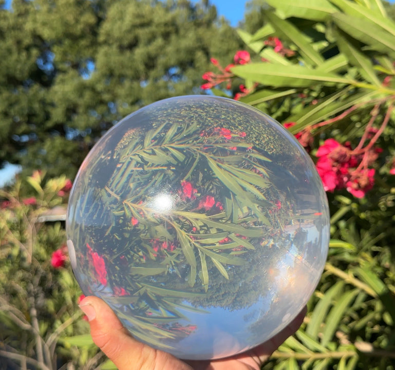 220AVG INVISIBLE Bowling Ball (ILLEGAL)