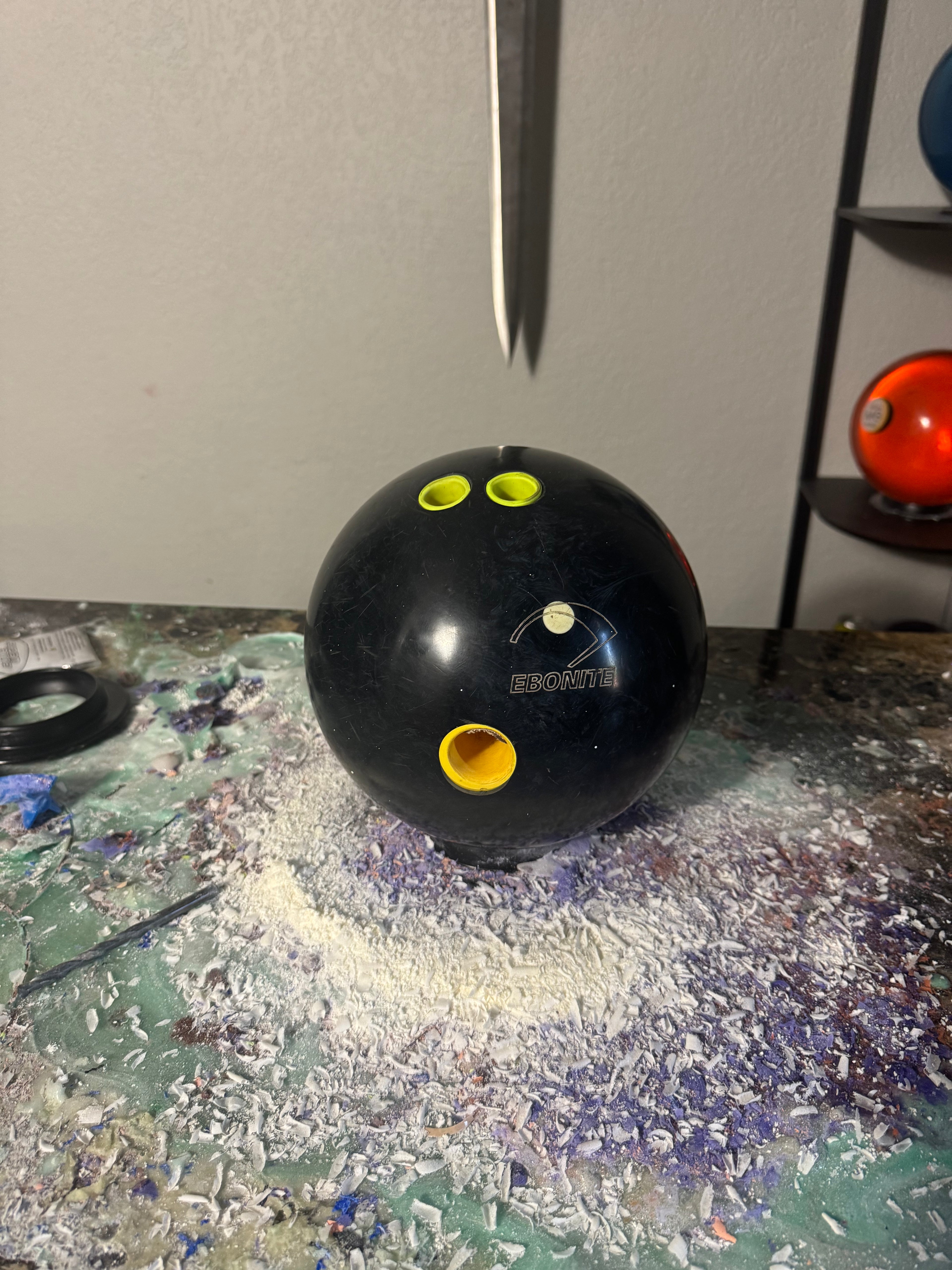 USED Ebonite 8-Ball REACTIVE (15LB)